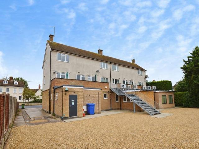 2 bedroom maisonette for sale