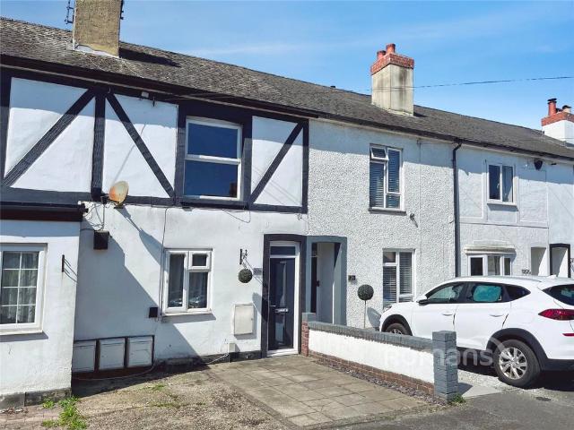 2 bedroom maisonette for sale