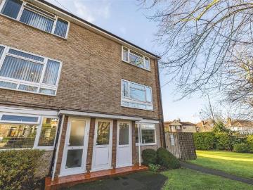 2 bedroom maisonette for sale