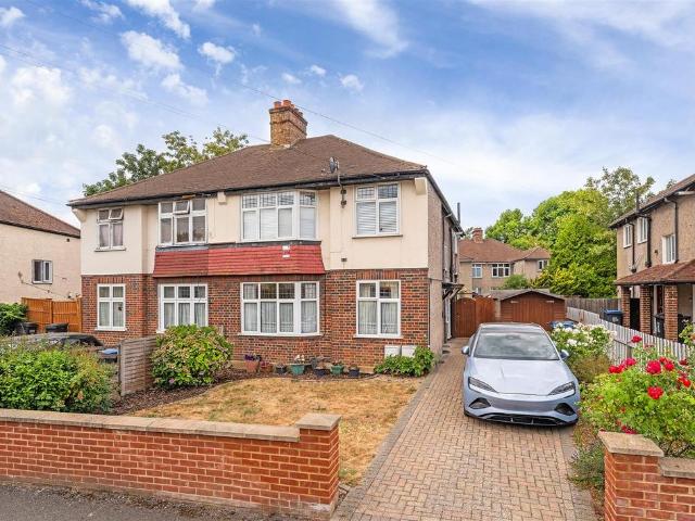 2 bedroom maisonette for sale