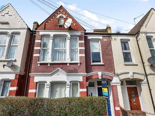 2 bedroom maisonette for sale