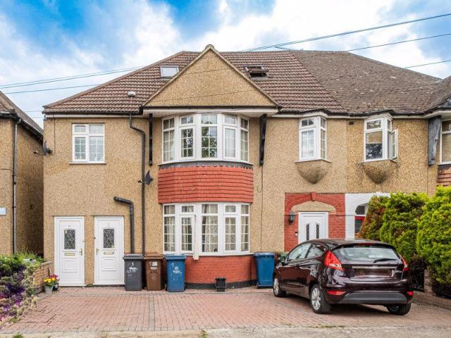 2 bedroom maisonette for sale