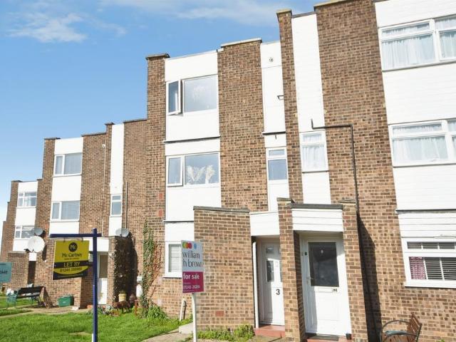2 bedroom maisonette for sale
