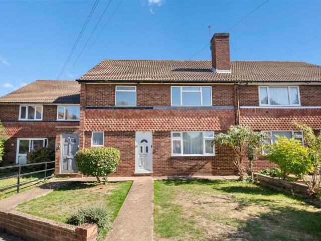 2 bedroom maisonette for sale