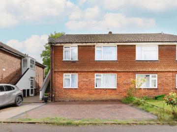 2 bedroom maisonette for sale