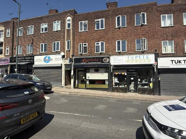 2 bedroom maisonette for sale