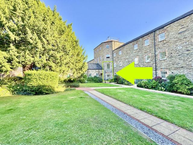 2 bedroom maisonette for sale