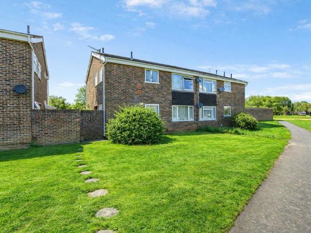 2 bedroom maisonette for sale