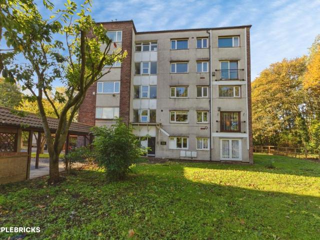 2 bedroom maisonette for sale