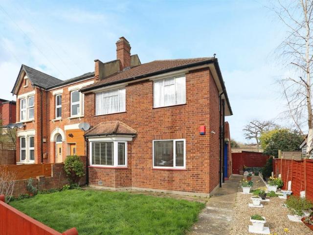 2 bedroom maisonette for sale