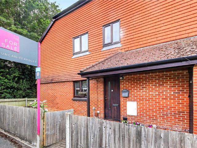 2 bedroom maisonette for sale