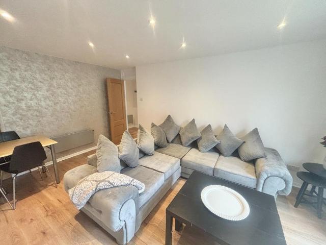 2 bedroom maisonette for sale