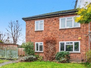2 bedroom maisonette for sale
