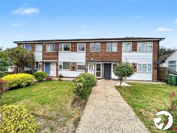 2 bedroom maisonette for sale