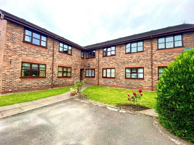 2 bedroom maisonette for sale