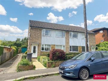 2 bedroom maisonette for sale