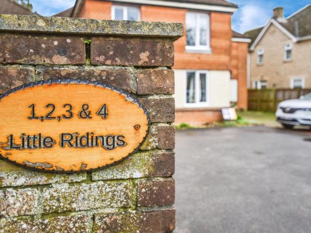 2 bedroom maisonette for sale