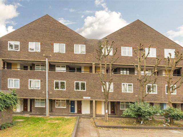 2 bedroom maisonette for sale