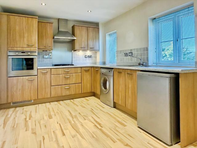 2 bedroom maisonette for sale