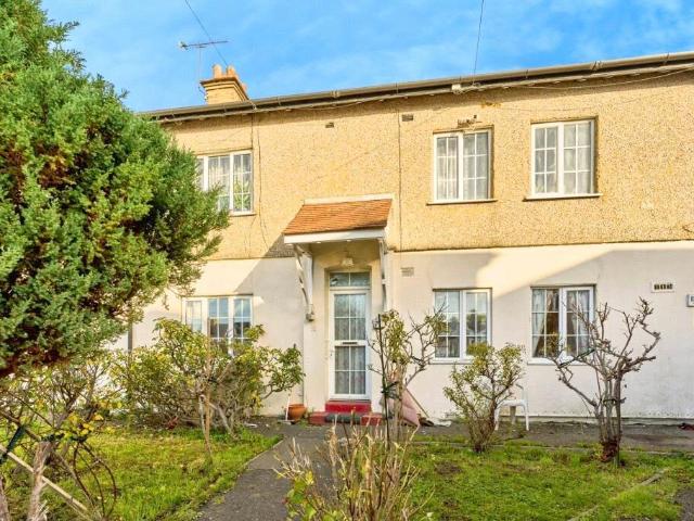 2 bedroom maisonette for sale