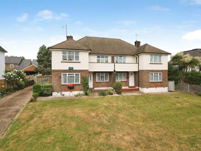 2 bedroom maisonette for sale
