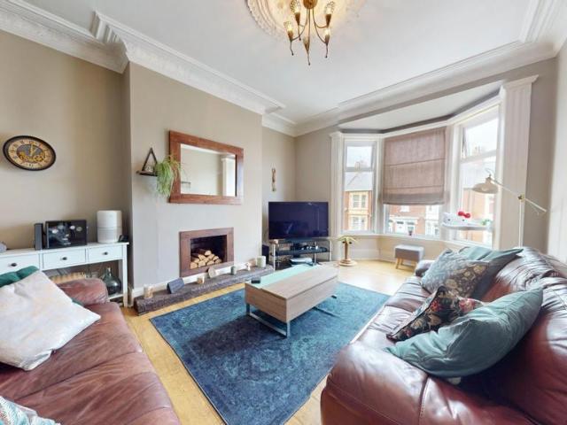 2 bedroom maisonette for sale