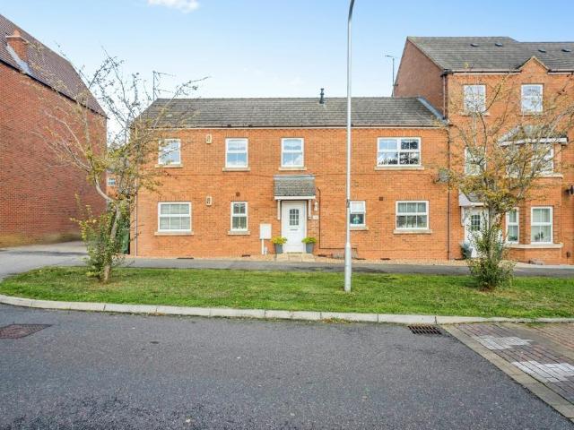 2 bedroom maisonette for sale