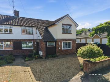 2 bedroom maisonette for sale