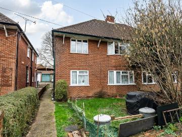 2 bedroom maisonette for sale