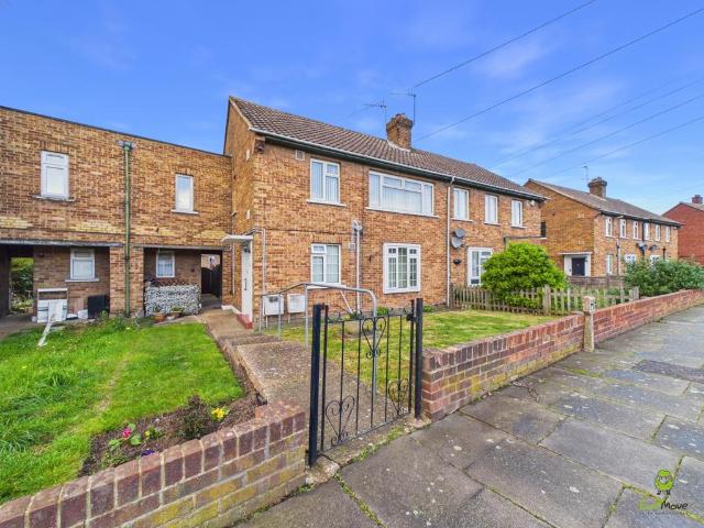 2 bedroom maisonette for sale