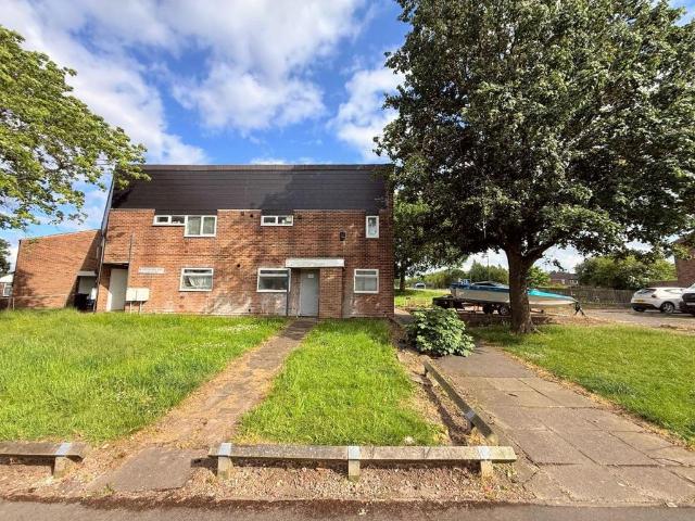 2 bedroom maisonette for sale
