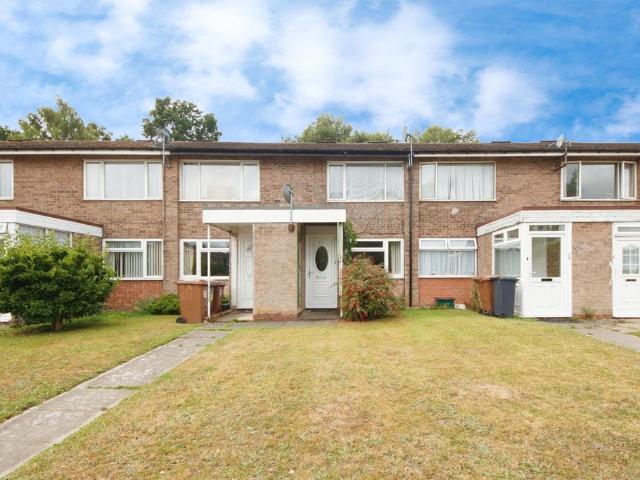 2 bedroom maisonette for sale