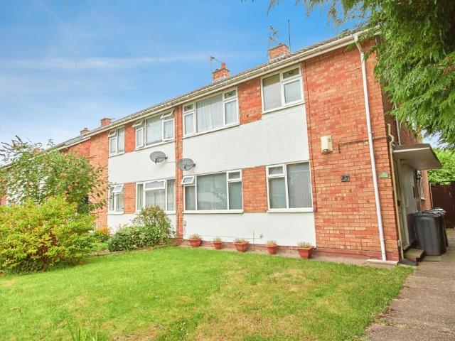 2 bedroom maisonette for sale