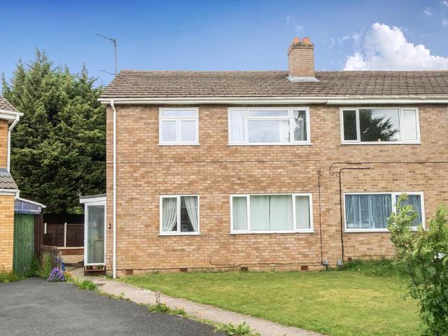2 bedroom maisonette for sale