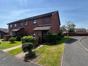 2 bedroom maisonette for sale