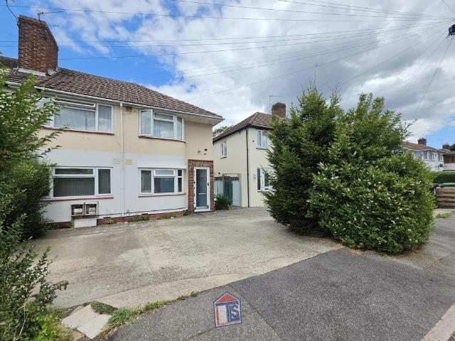 2 bedroom maisonette for sale