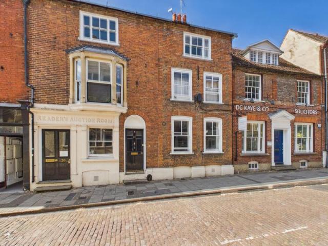 2 bedroom maisonette for sale