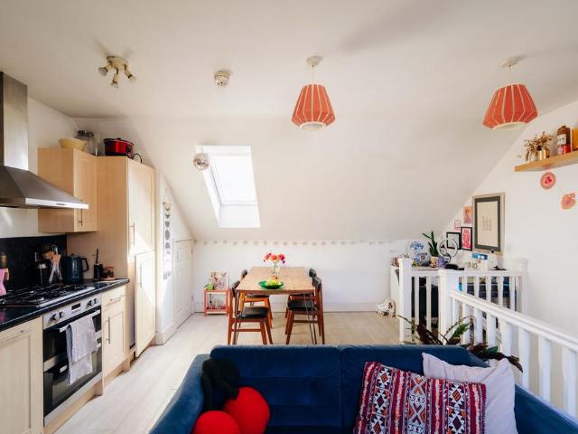 2 bedroom maisonette for sale
