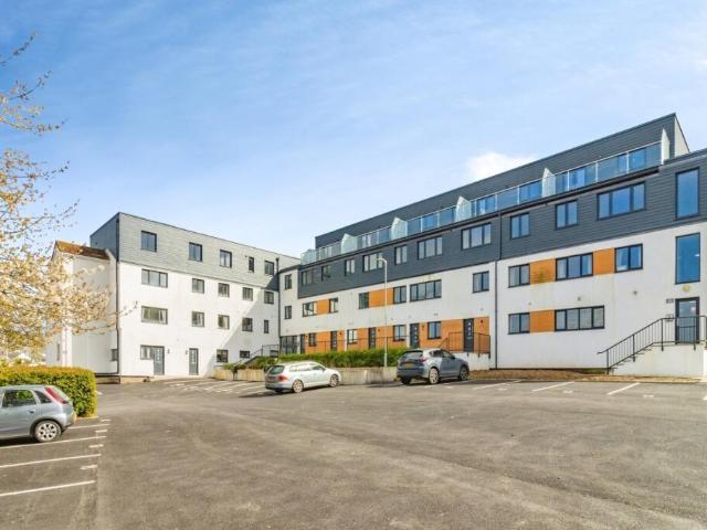 2 bedroom maisonette for sale