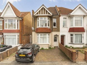 2 bedroom maisonette for sale