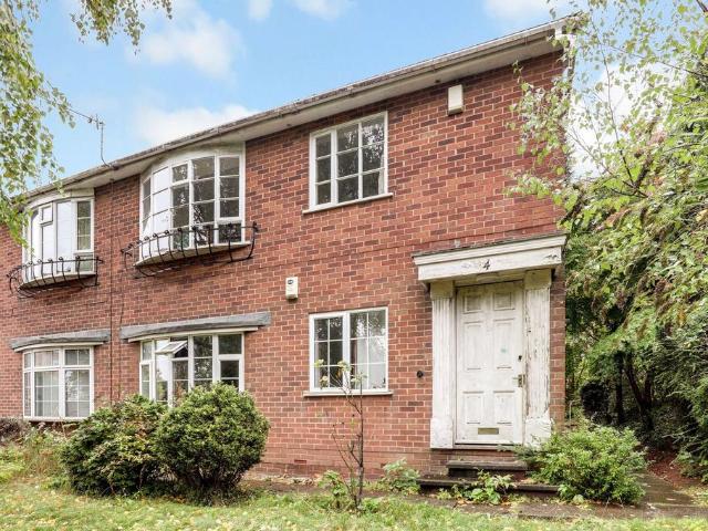 2 bedroom maisonette for sale