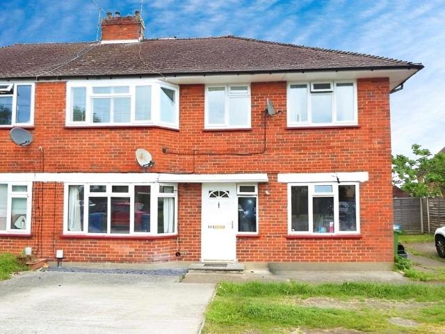 2 bedroom maisonette for sale