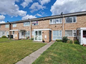 2 bedroom maisonette for sale