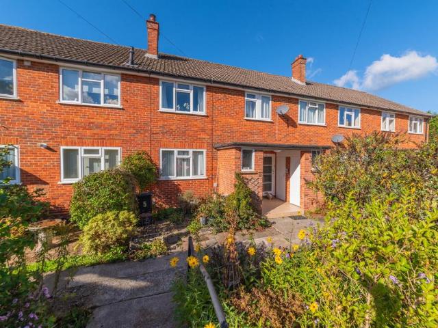 2 bedroom maisonette for sale