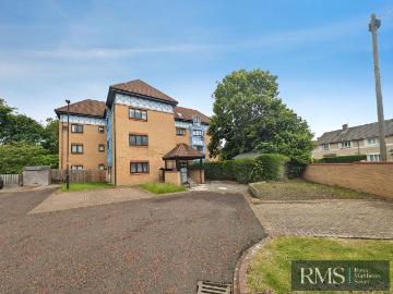 2 bedroom maisonette for sale