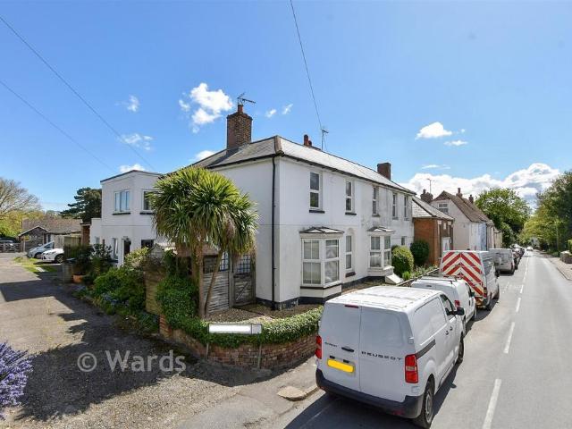 2 bedroom maisonette for sale