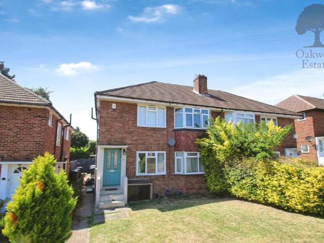 2 bedroom maisonette for sale