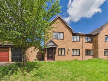 2 bedroom maisonette for sale