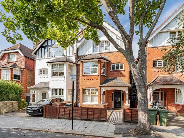 2 bedroom maisonette for sale