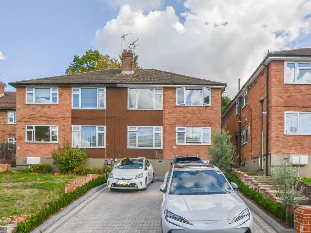 2 bedroom maisonette for sale